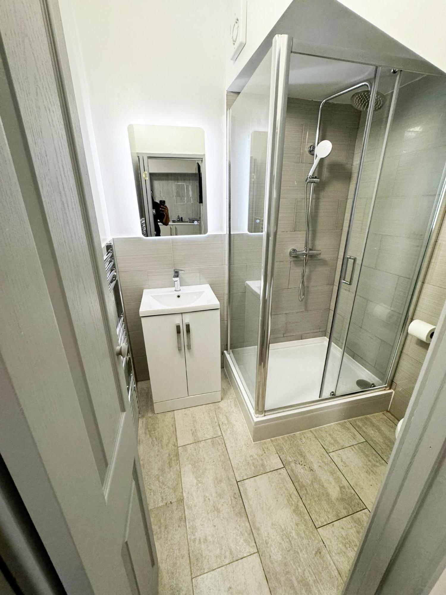 Willesden Green Budget Guesthouse Лондон Екстериор снимка